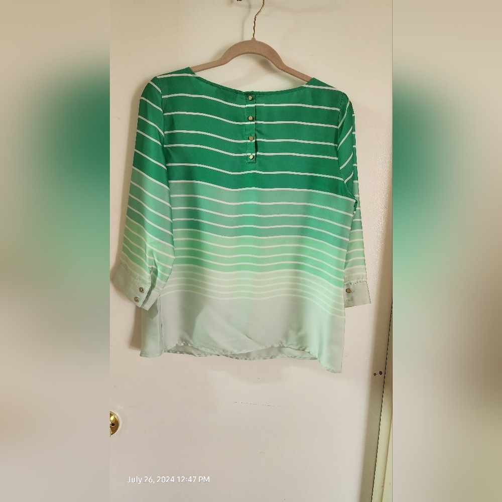 The limited 3/4 sleeved top